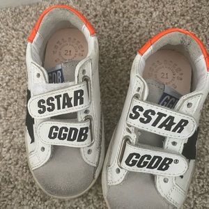 Golden Goose Old School Edition toddler sneaker in European size 21 (US 5.5T)
